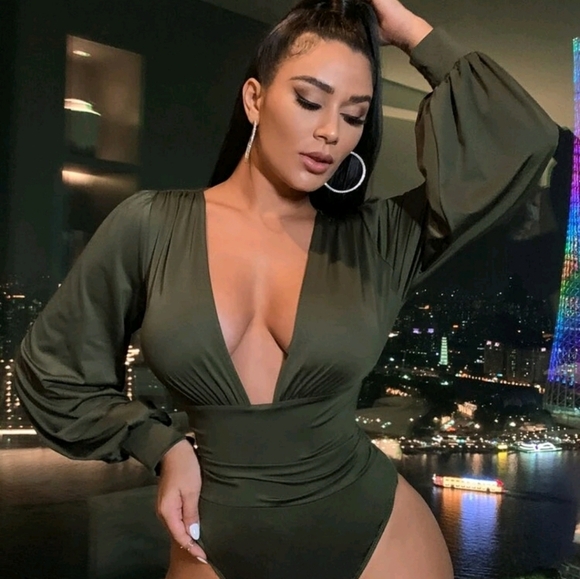 Bodysuit Deep V Long Sleeve Fitted Green Large - Picture 3 of 5